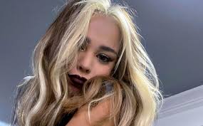 Danna paola makeup looks attractive women hair makeup style beauty hair styles hair makeup. Are You Dating A Girl Danna Paola Calls For The Normalization Of Relations Between Women Bullfrag