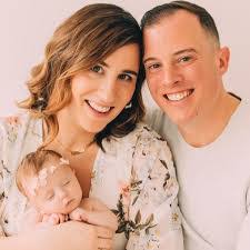 Mae Johnston's Instagram, Twitter & Facebook