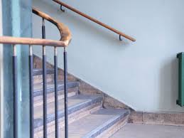 We have honored many requests over the years for customers who needed an extra handrail for a couple of steps. Stair Railing And Guard Building Code Guidelines