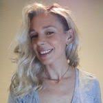 Jennifer Axelson's Instagram, Twitter & Facebook