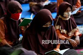 Ministry of home affairs is one of three ministries (with the ministry. Skb 3 Menteri Kemendikbud Belum Ada Perubahan Republika Online