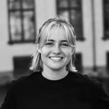 Så kul att få uppleva detta ihop med bästa Olivia Matthiesen Stenberg &  Ella Hahn, och så impad av min fina Art & Copy-klass!☺️🙌🙌 Läs mer:  https://lnkd.in/dTjtjW86