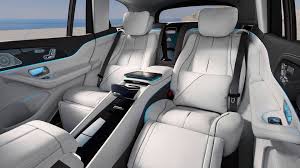 Mercedes Maybach Gls Revealed As Opulent Suv With 4 Or 5 Seats Mercedes Maybach Maybach Mercedes Benz Maybach