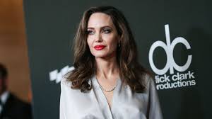 A community for 9 years. Will Angelina Jolie Etwa Ein Syrisches Kind Adoptieren Promiflash De