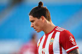 Darwin núñez, in questo momento, è il primo progetto concreto di grande attaccante che l'uruguay abbia formato dopo cavani e suárez. Benfica Smash Domestic Transfer Record With Darwin Nunez Capture