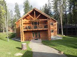 It is a three story cabin that boasts four bedrooms, and five bathrooms. Hickory Lodge Picture Of Hume Lake Sequoia And Kings Canyon National Park Tripadvisor