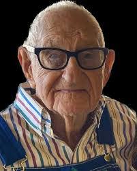 Willie Hambright's Instagram, Twitter & Facebook