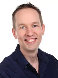 Gay sports fans challenge stereotypes