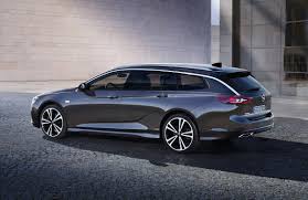 The insignia gsi will be available in two body models grand sport liftback and sports tourer station wagon. Opel Insignia Facelift 2020 Dreizylinder In Der Basis 230 Ps Im Gsi Autonotizen