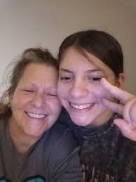 Can someone edit out the photobomb from my family photo?