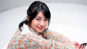 Minami hamabe (浜辺美波 hamabe minami ) is a japanese actress who played a young chihiro ayasato ( mia fey ) in the phoenix wright: Minami Hamabe Wiki Birthdays