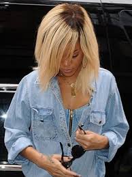 Was rihanna in the middle of a cut and fitting? Rihanna 039 S Blonde Hair Bad Roots New Rihanna Hair Color