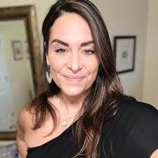 Jen Vitello's Instagram, Twitter & Facebook