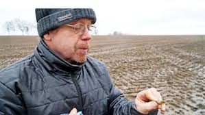 Spannende Funde bei Feldbegehung mit dem Archäologen Budde
