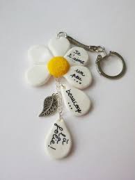 Porte Cles Fimo Bijou Sac Insolite Fimo Marguerite Romantique Bijoux Fimo Breloques D Argile Polymere Bijoux En Argile