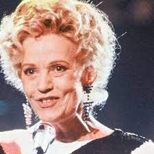 Une eau trouble ou claire n'aura pas le même symbolisme. Quand Jeanne Moreau Parlait De Sa Propre Mort Gala