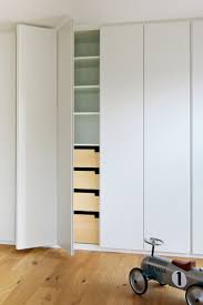 Einbauschrank Mit Griffmulden Weiss Schlicht Einbauschrank Einbauschrank Schlafzimmer Einbauschrank Ikea