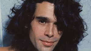 Zé Ibarra apresenta "Afim", novo álbum solo que mergulha em sonoridades  inéditas