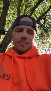 Travis Rylander's Instagram, Twitter & Facebook