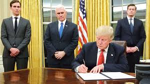 Veto presidencial, últimas noticias e información sobre veto presidencial. Donald Trump Firmo El Primer Veto De Su Presidencia Para Financiar El Muro Con Mexico Infobae