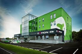 1 für adressen und telefonnummern. Eee Hotel