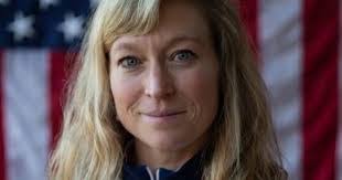 Erin Huck's Instagram, Twitter & Facebook