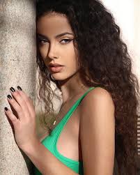 Image of Veronica Manzo