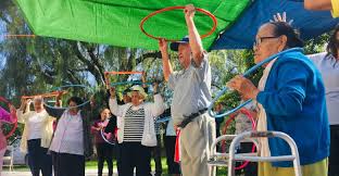 Actualmente existen varios juegos recreativos para adultos mayores que pueden practicarse al aire libre y que le aportan varios beneficios al anciano. Dif Silao Lleva Actividades Recreativas A Adultos Mayores De Zona Rural Pagina Central