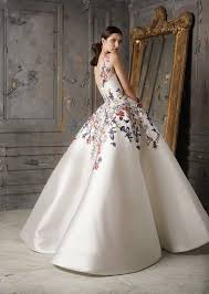 Kaufen sie hochzeitskleider jetzt zum kleinen preis online auf lightinthebox.com! Moda Dlya Princess Roskoshnye Naryady Ot Mark Bumgarner Zhurnal Yarmarki Masterov Gowns Gowns Dresses Dresses