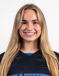 Danielle Perreault's Instagram, Twitter & Facebook