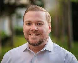 Anita Battaglia's Instagram, Twitter & Facebook