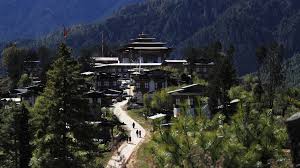 Ob sie in einem ashram in asien yoga machen, in einem kloster in europa meditieren lernen oder bei einem wanderurlaub in neuseeland auf sinnsuche gehen, die entschleunigung vom alltag steht im mittelpunkt unserer reisen. Natur Exclusiv Himmelsvogel Die Kraniche Von Bhutan Natur Exclusiv Br Fernsehen Fernsehen Br De