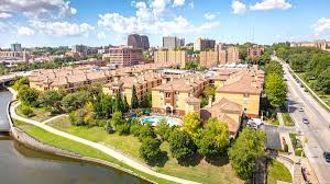 Wedding and lifestyle photographers in kansas city capturing raw emotions and real laughter. Nyc Investor Returns To Kc Market Picks Up Fountain View On The Plaza Apartments Kansas City Business Journal