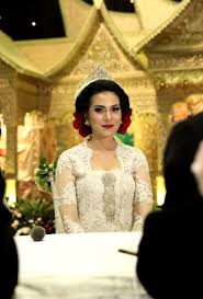 Sanggul bokor mengkurep tata rias pengantin solo basahan. Sanggul Jawa Tanpa Paes Pernikahan Sanggul Bunga