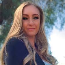 Carlene Wren's Instagram, Twitter & Facebook