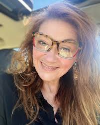 Check out my updated hours @ www.medicalmassagebynursemelanie.com Now open  Monday- Saturday to include late hours