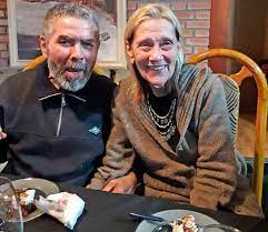 Sergio víctor palma hoy junto a orieta gilberto mastrángelo, la mujer que le dio una razón para vivir cuando el ex campeón buscaba un lugar para morir. Sergio Victor Palma El Campeon Mundial Que Fue Idolo Escritor Y Poeta Hoy Disfruta Del Ultimo Amor De Su Vida Luchando Contra Un Acv Infobae