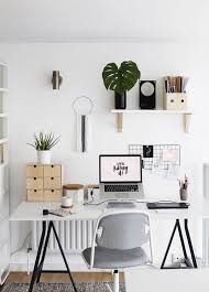Minimalist Work Office Design Ideas 33 Inspira Spaces In 2020 Office Room Decor Home Office Design Home Office Desks