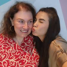 Vanessa Chong 💖 (@vanchongvl) • Instagram photos and videos