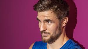 Boxaren Erik Skoglund hålls fortfarande nedsövd efter hjärnblödningen