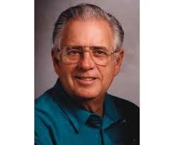 Amanda Caples's Instagram, Twitter & Facebook