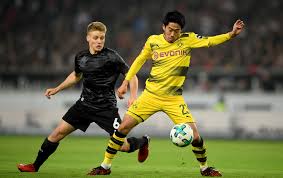 Stuttgart host borussia dortmund in the bundesliga on saturday, with the visitors having no more wriggle room in terms of qualifying for the champions league after a damaging defeat to eintracht frankfurt last weekend. Shinji Kagawa Santiago Ascacibar Shinji Kagawa And Santiago Ascacibar Photos Zimbio