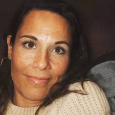 Laura Drane's Instagram, Twitter & Facebook