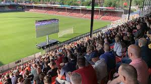 In der saison 2004/05 spielte der verein in der eerste divisie, der zweithöchsten niederländischen liga. Ruim 1 500 Eagles Fans Bekijken Uitwedstrijd In Eigen Stadion Rtv Oost