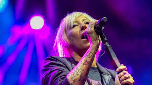 Malika ayane spiazza tutti con la sua prima apparizione in scena sul palcoscenico di sanremo 2021. Lh9gaeb4nkifxm