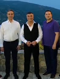 Alınan son bilgelere göre sedat peker sedat peker 26 haziran 1971 tarihinde sakarya'ya doğdu. Sedat Peker On Twitter Kuzey Makedonya Turk Hareket Partisi Genel Baskani Sn Enes Ibrahim Bey Ve Bosnak Partisi Genel Baskani Sn Munir Kolasinac Bey E Secim Galibiyetlerinden Dolayi Tebrik Ziyaretlerinde Bulundum Kuzey Makedonya