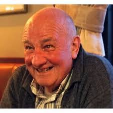 Elaine Bott's Instagram, Twitter & Facebook