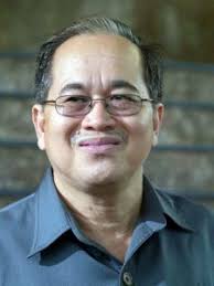Apa pun, kerajaan pusat berikan jaminan kami akan berikan bekalan penuh vaksin kepada sarawak. Datuk Amar Douglas Unggah Dilantik Sebagai Timbalan Ketua Menteri Sarawak Sebenarnya My