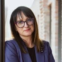 Roxanne Abramowitz's Instagram, Twitter & Facebook