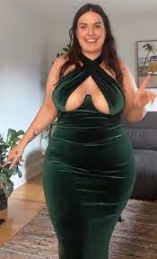 I'm a plus size stunner and found the hottest bargain dress - my boobs look  amazing… even if they are fake | The US Sun